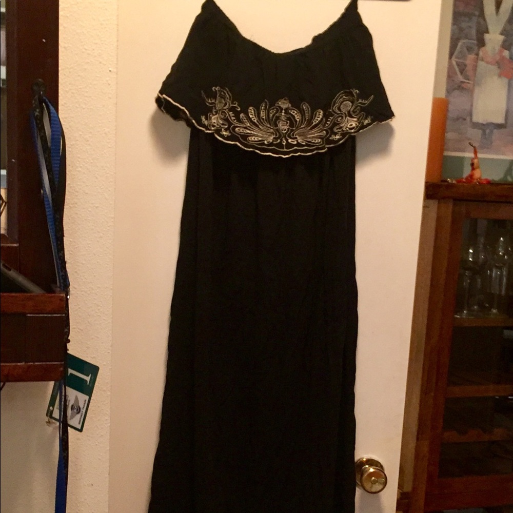 Akulani Strapless Maxi
